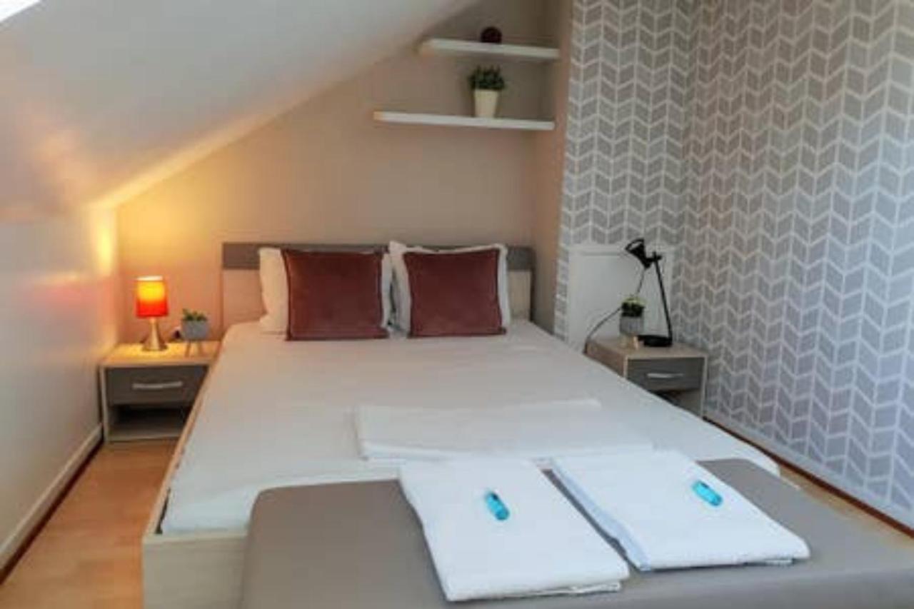 Le Duplex - Hyper Centre - Gare - Wifi - Netflix - Disney + آنسي المظهر الخارجي الصورة