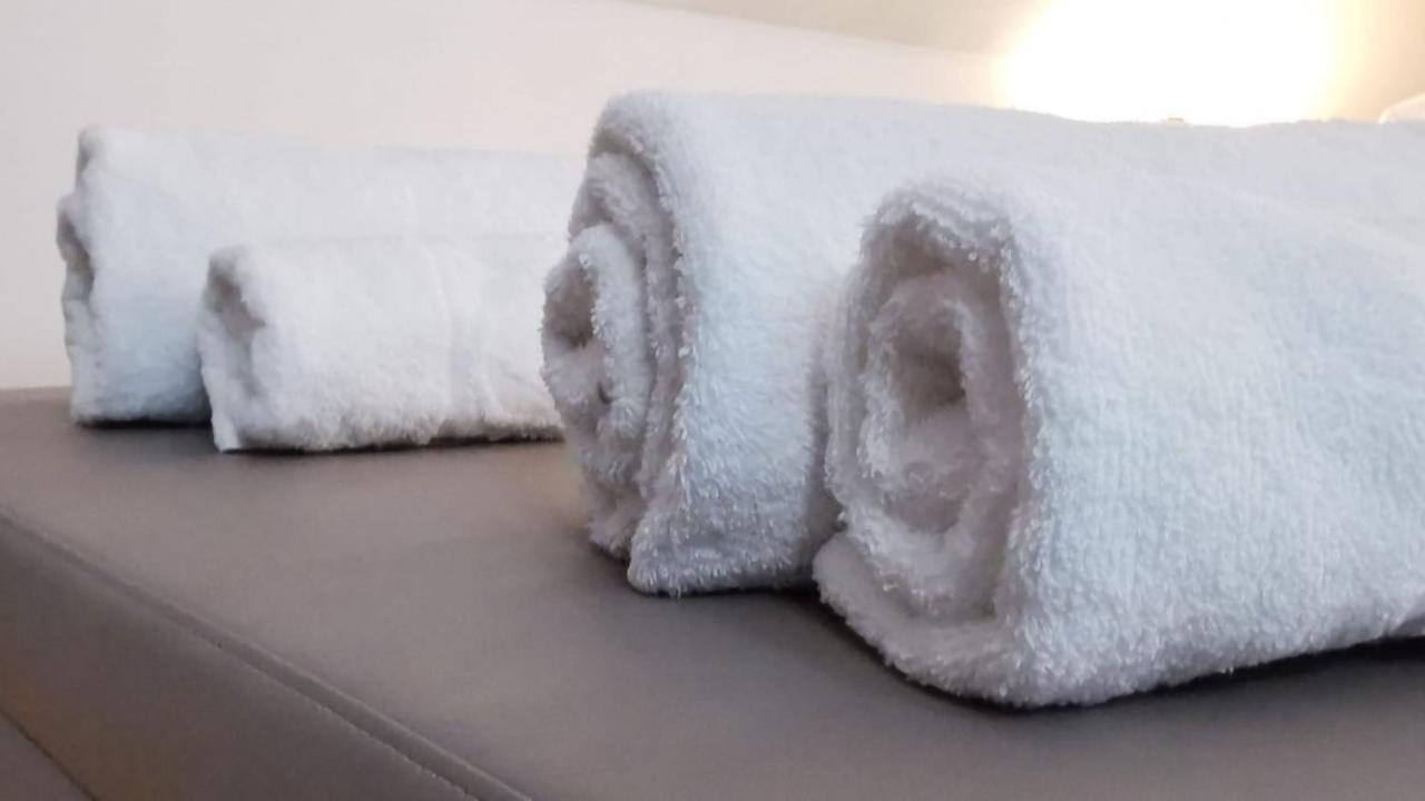 Le Duplex - Hyper Centre - Gare - Wifi - Netflix - Disney + آنسي المظهر الخارجي الصورة